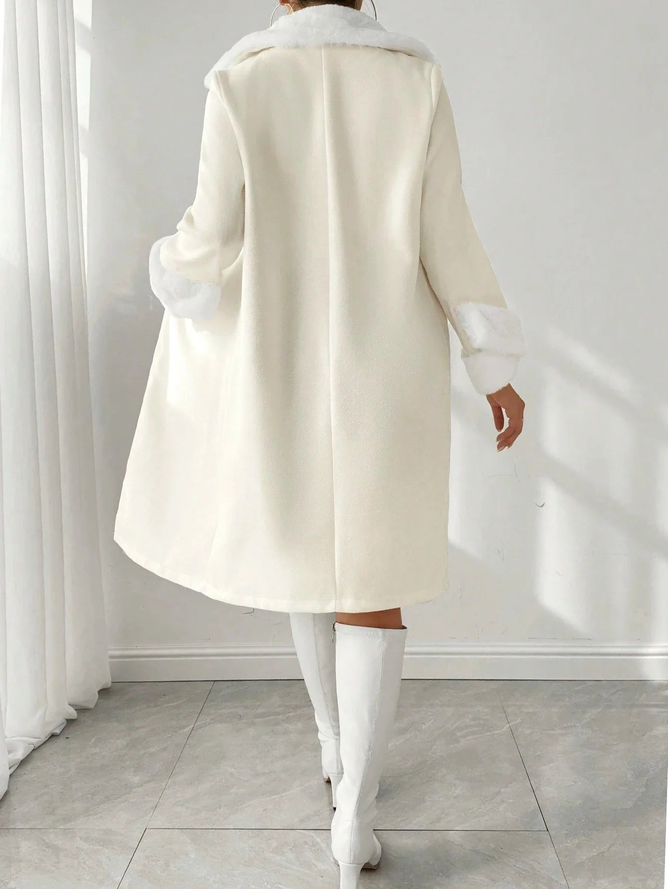 Buy SHEIN Royalia Solid Color Button-Front Long Sleeve Fur Collar Casual JacketSHEIN Royalia Solid Color Button-Front Long Sleeve Fur Collar Casual Jacket in Pakistan