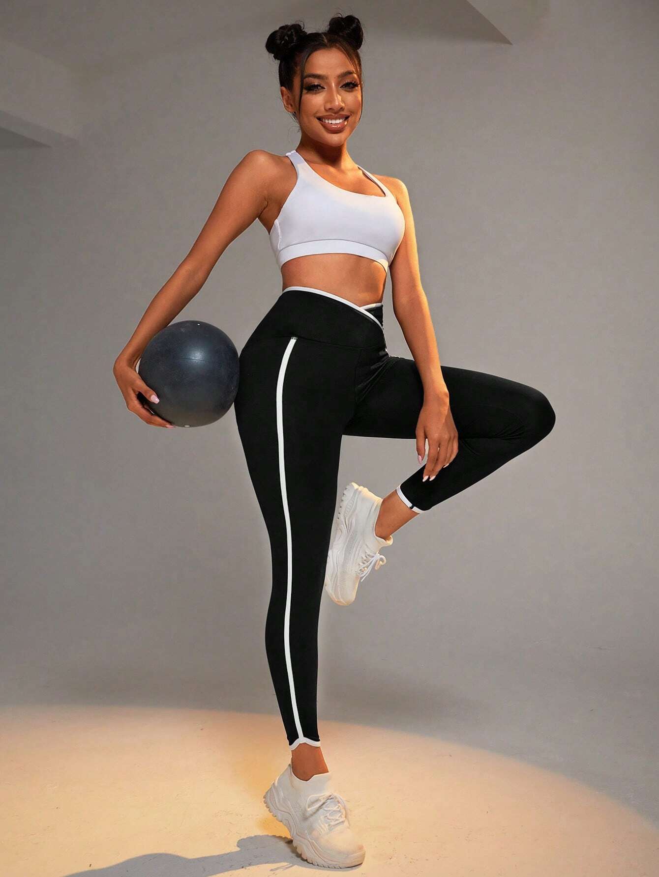 Buy SHEIN Yoga Trendy Contrast Binding Sports Leggings in Pakistan