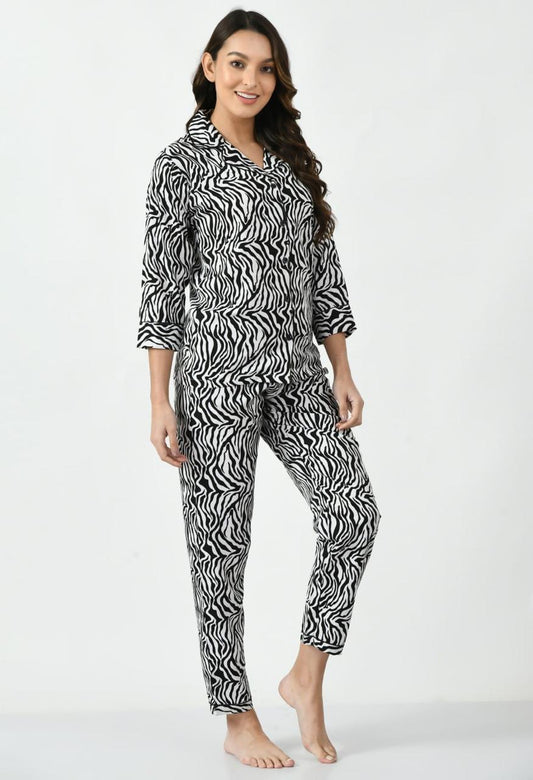 Buy Sajiero Galaxy Printed Pajama Suit Pattern Black in Pakistan