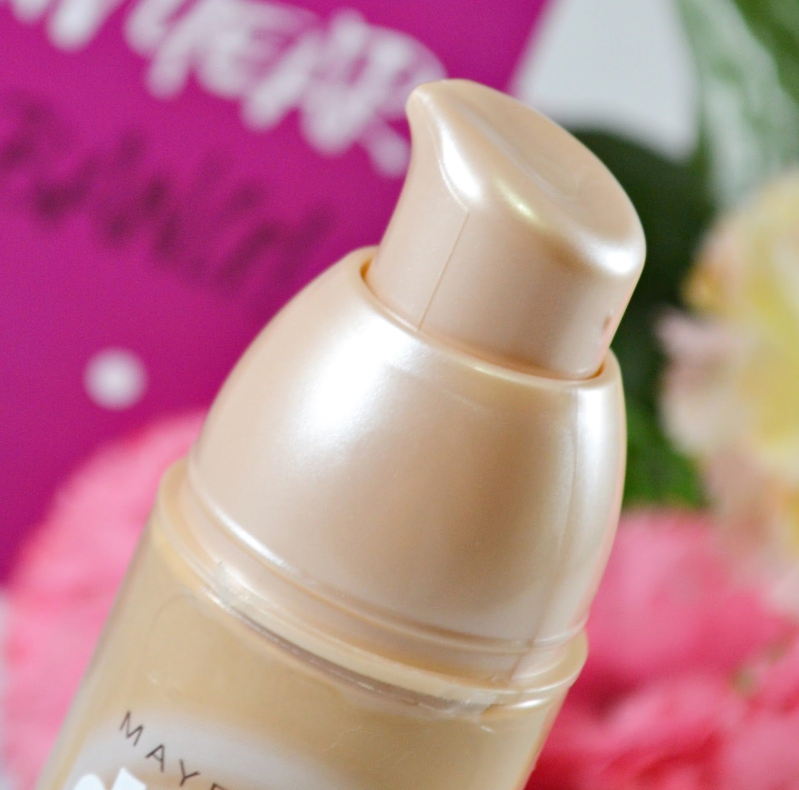 Buy Maybelline New York Dream Satin Skin Foundation - B3 Natural Beige in Pakistan