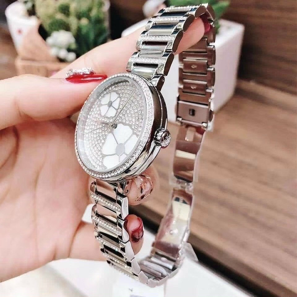 Buy Michael Kors Women's Courtney Analog Display Analog Quartz Silver Watch - Mk3835 in Pakistan