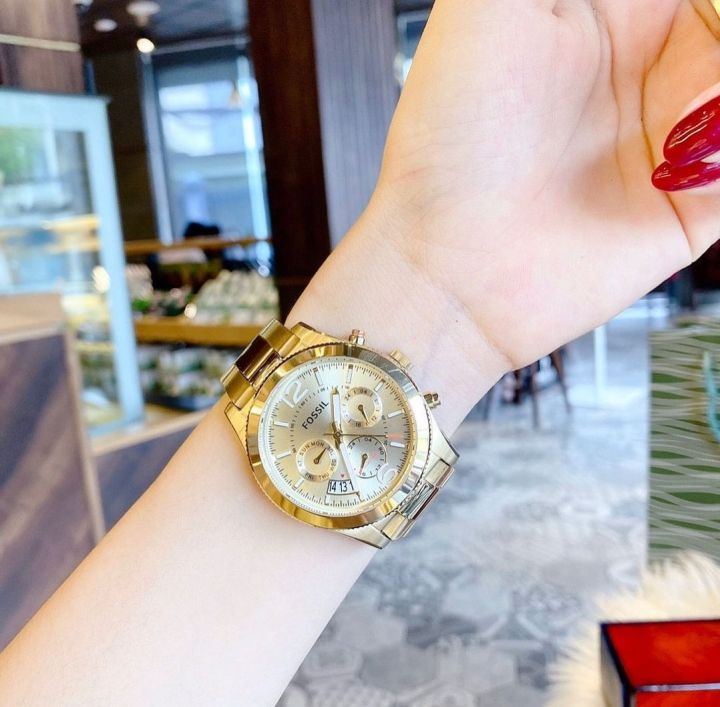 Buy Perfect Boyfriend Gold Dial Gold Steel Strap Watch For Women in Pakistan