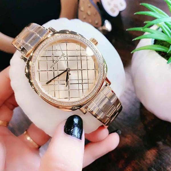 Buy Michael Kors Nia Quartz Gold-tone Crystal Dial Gold Steel Strap Ladies Watch - Mk3989 in Pakistan