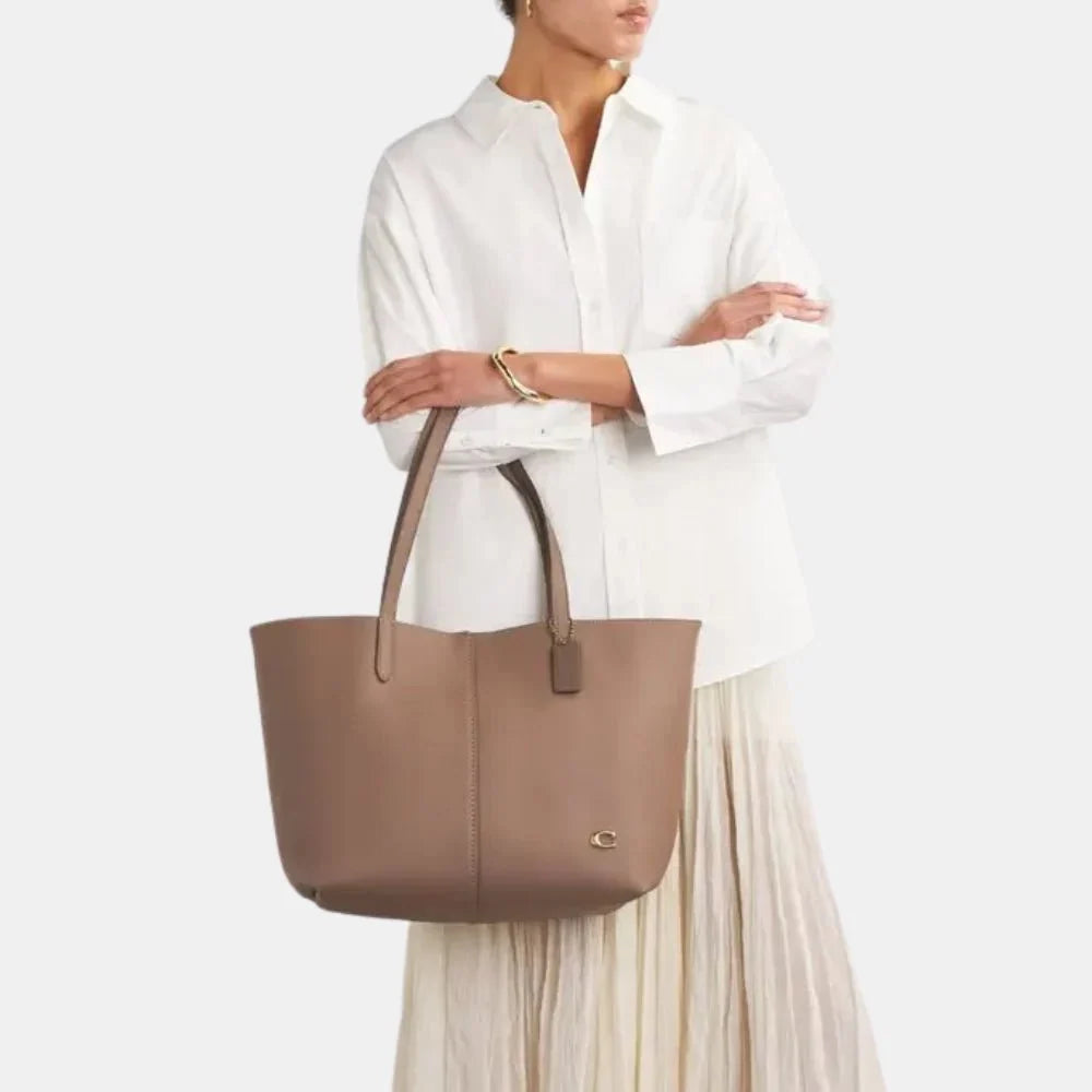 Buy Coach North 32 Tote Bag in Pakistan