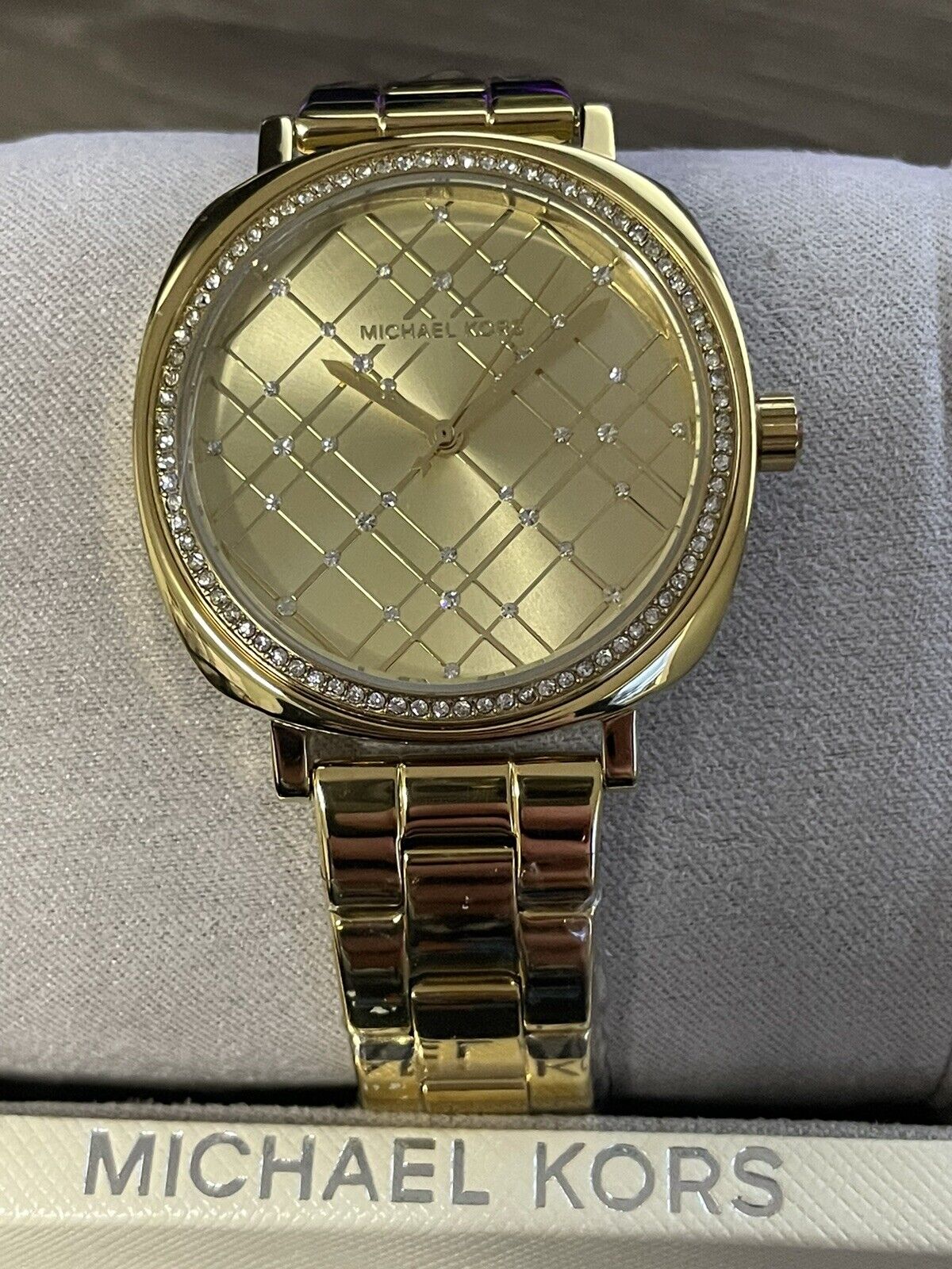 Buy Michael Kors Nia Quartz Gold-tone Crystal Dial Gold Steel Strap Ladies Watch - Mk3989 in Pakistan