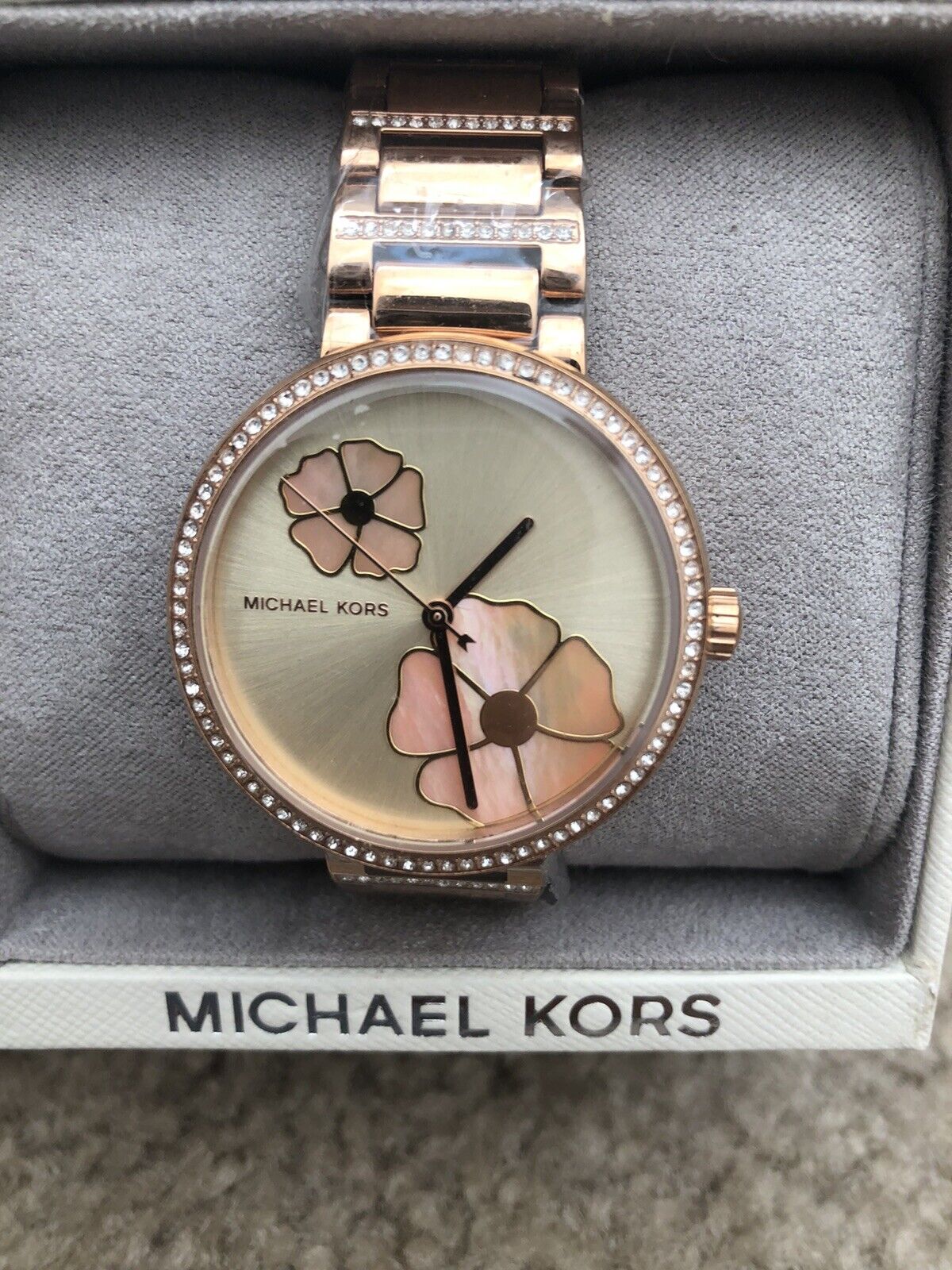 Buy Michael Kors Women's Courtney Analog Display Analog Quartz Rose Gold Watch - Mk3836 in Pakistan
