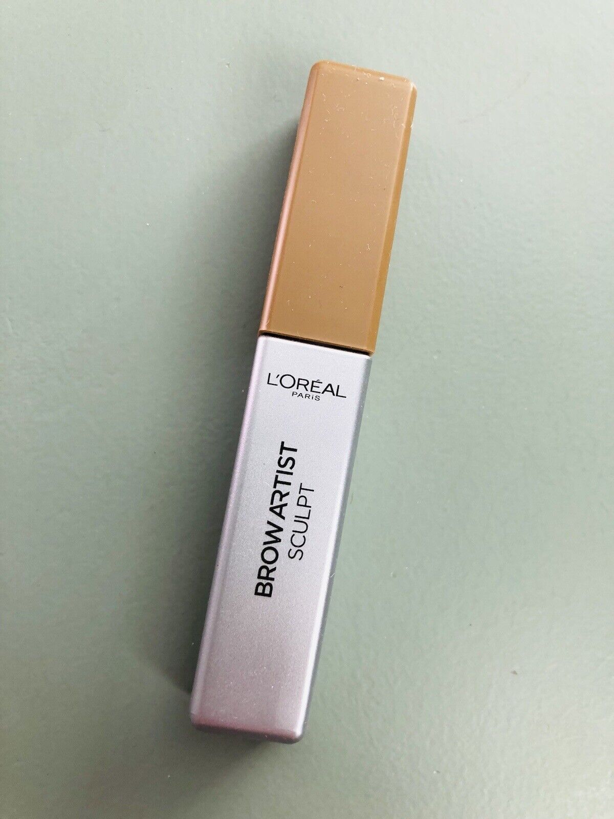 Buy L'Oreal Brow Artist Sculpt Mascara - Light Brown in Pakistan