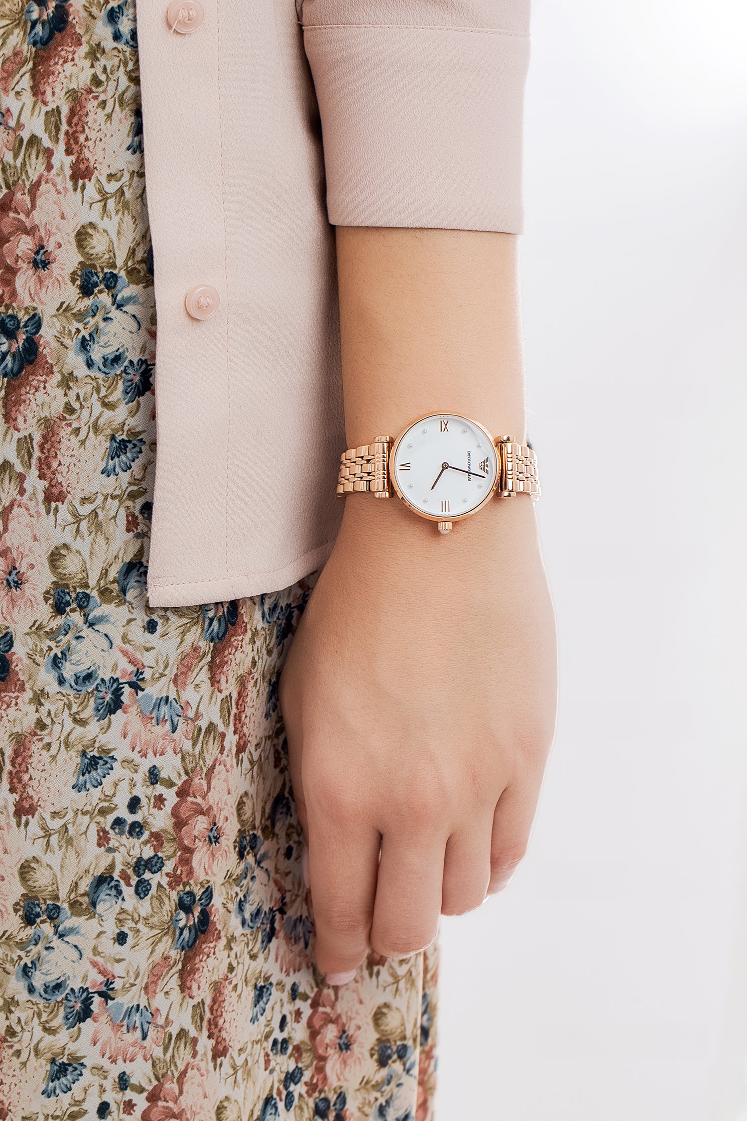 Buy Emporio Armani Womens Rose Gold Stainless Steel White Dial 32mm Watch - Ar11267 in Pakistan