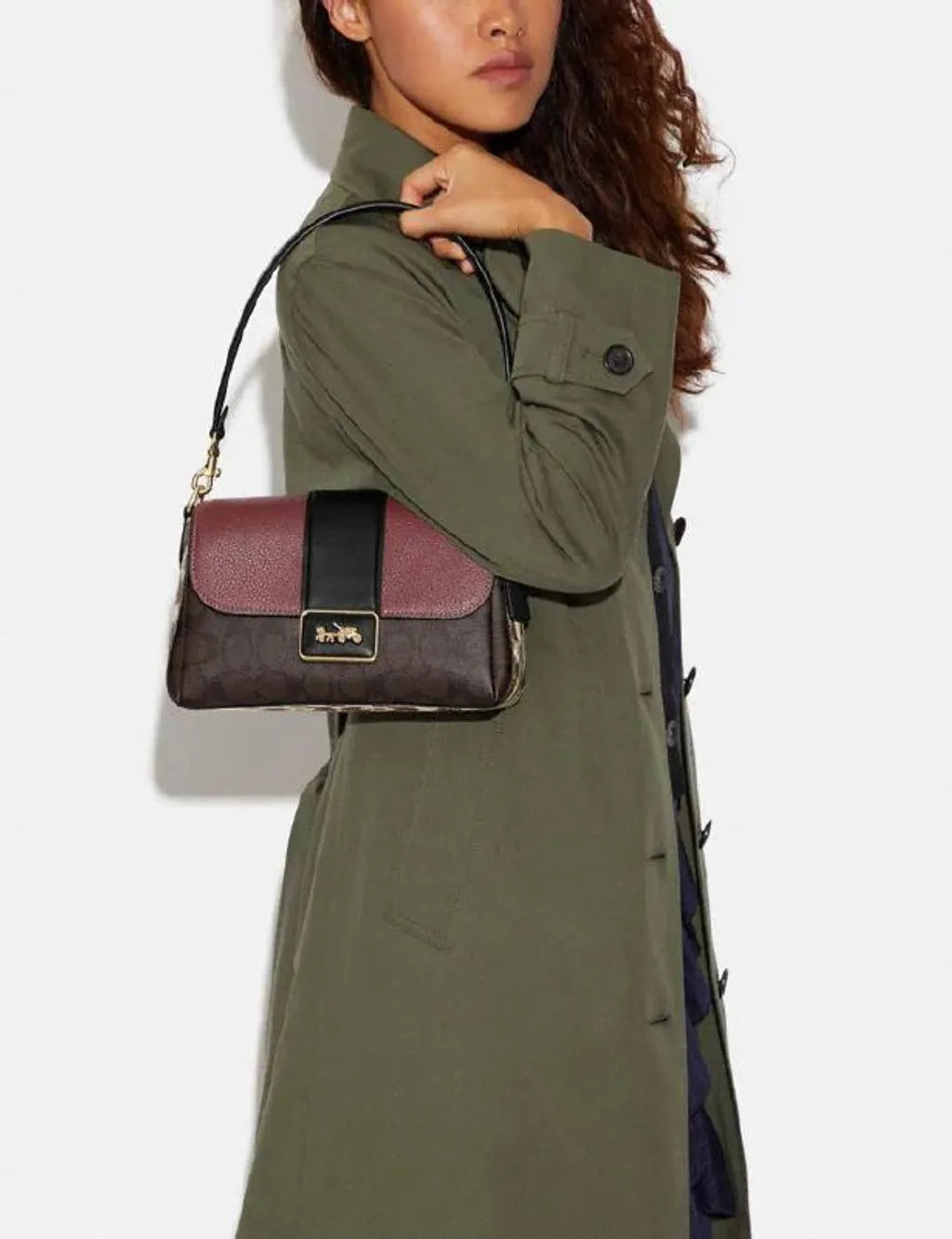 Buy Coach Grace Shoulder In Signature Canvas Small Bag in Pakistan