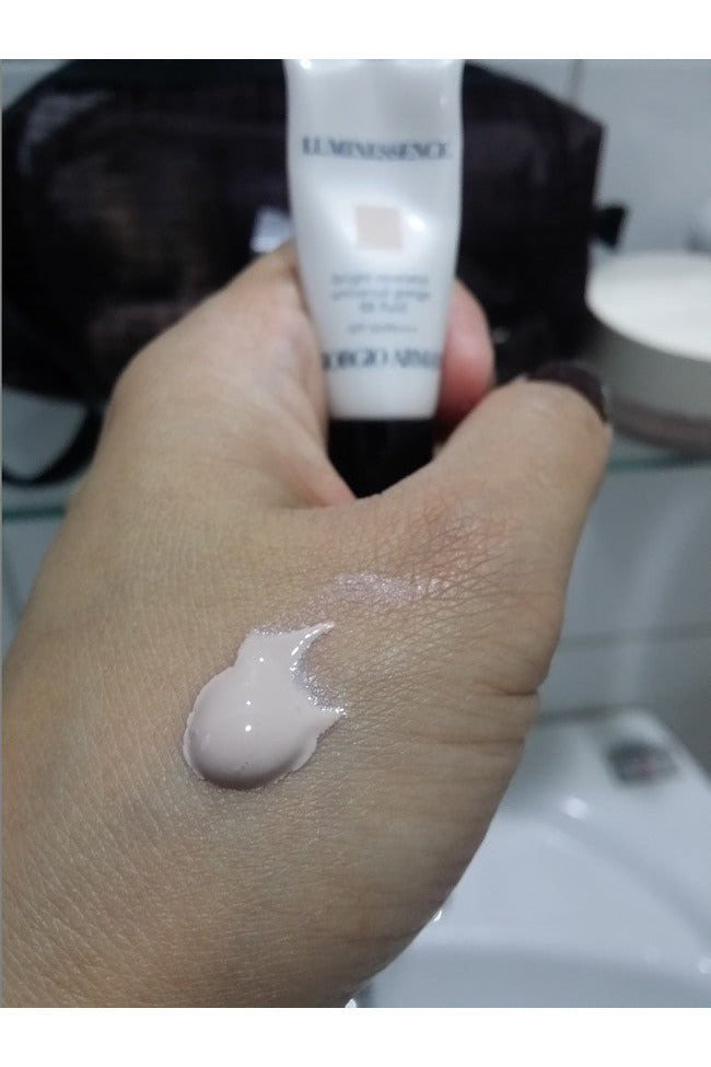 Buy Giorgio Armani Luminessence Bright Revelator Universal Greige BB Fluid - 3ml in Pakistan