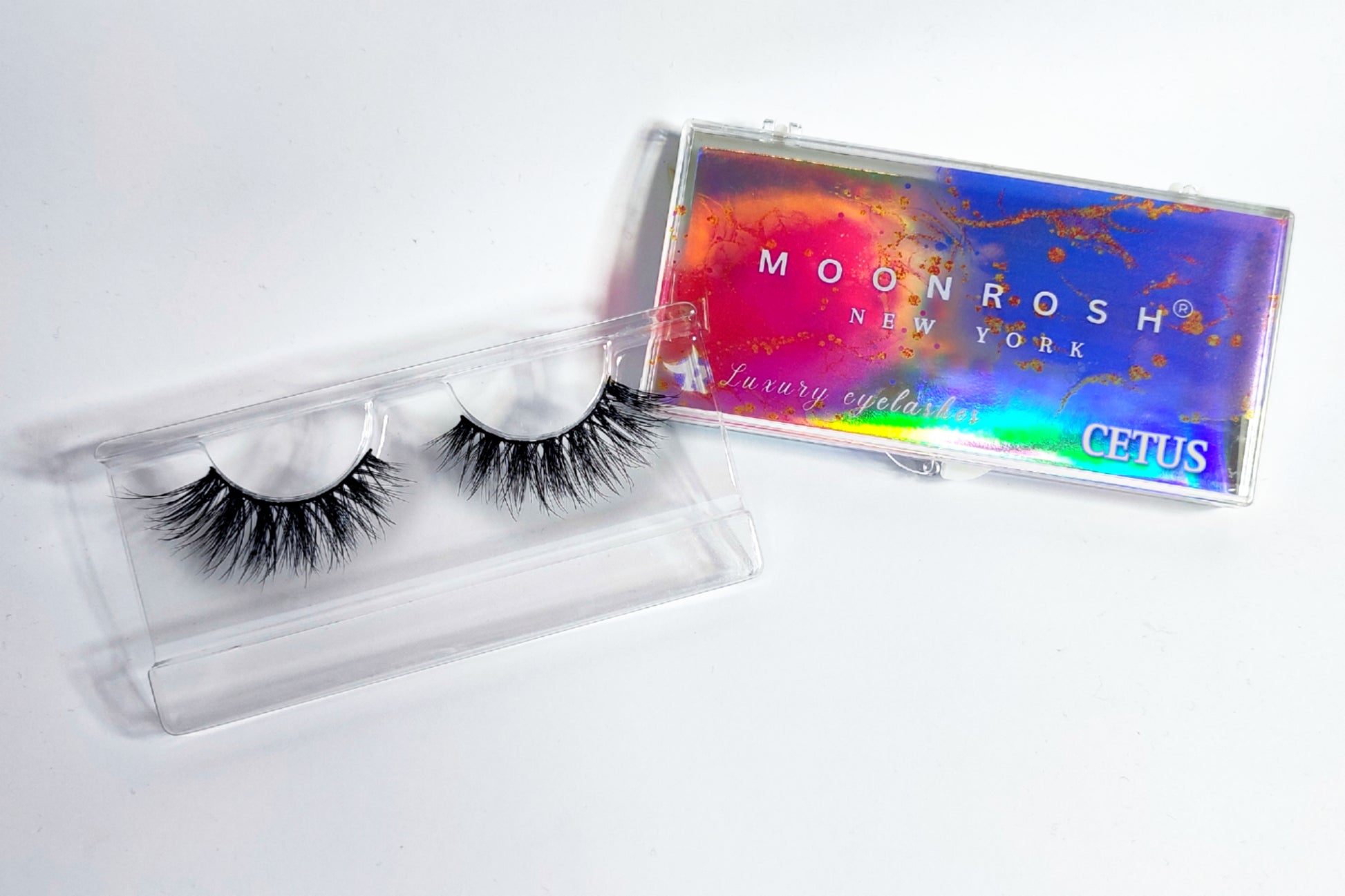 Buy Moonrosh Voluminous Mink Eyelashes - Cetus in Pakistan