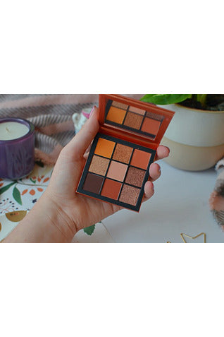 Buy Huda Beauty Obsessions Eyeshadow Palette - Topaz. in Pakistan