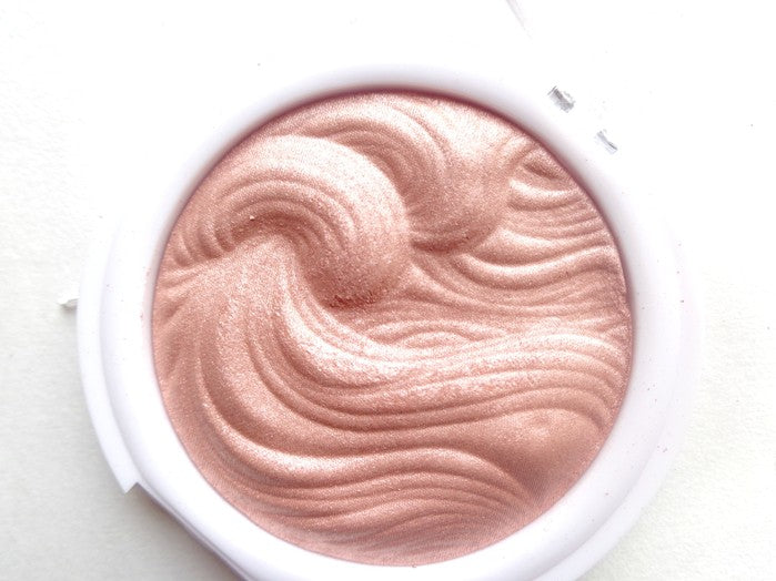 Buy MUA UYS Highlighting Powder - Opalescent Amber in Pakistan