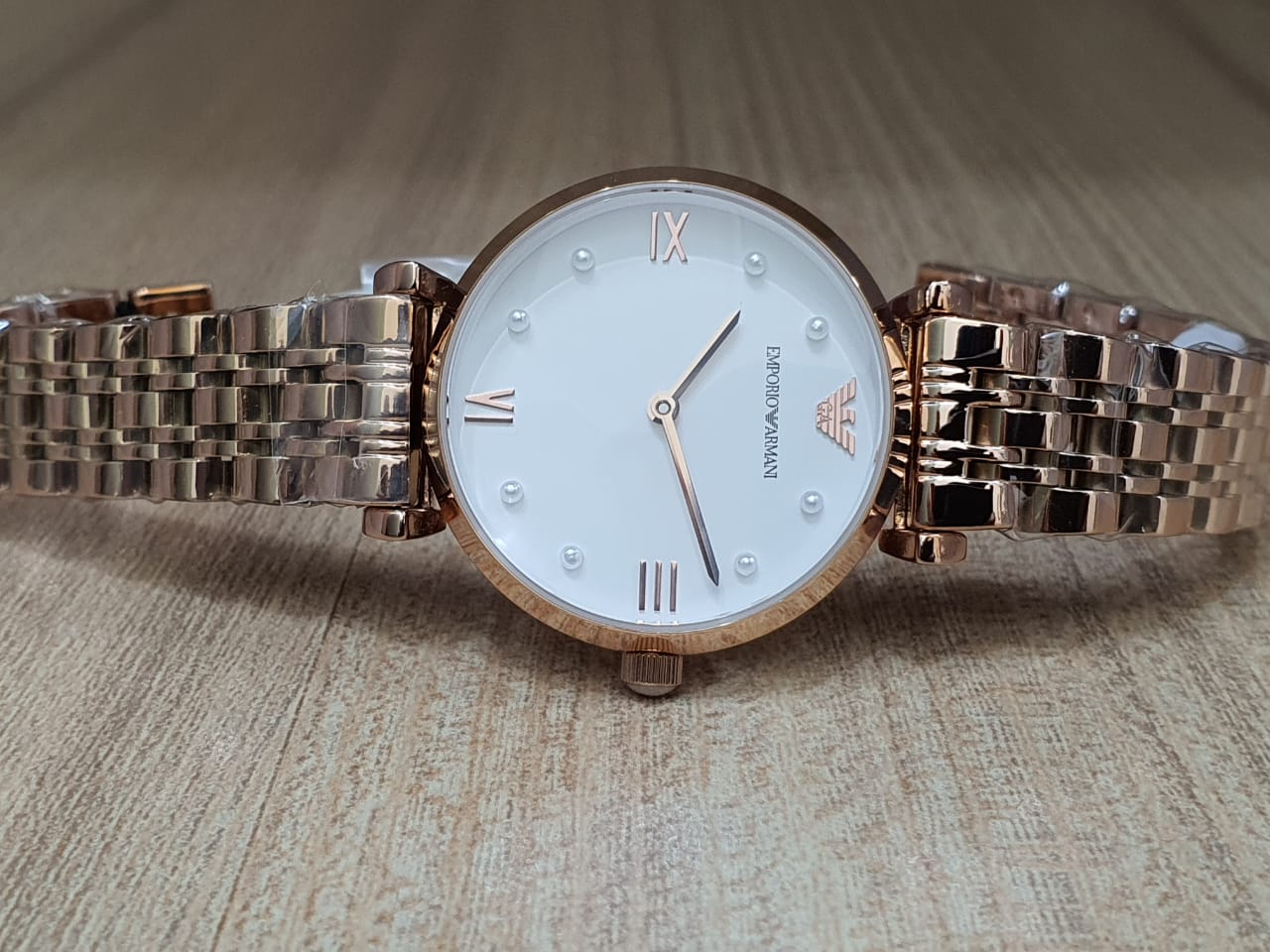 Buy Emporio Armani Womens Rose Gold Stainless Steel White Dial 32mm Watch - Ar11267 in Pakistan