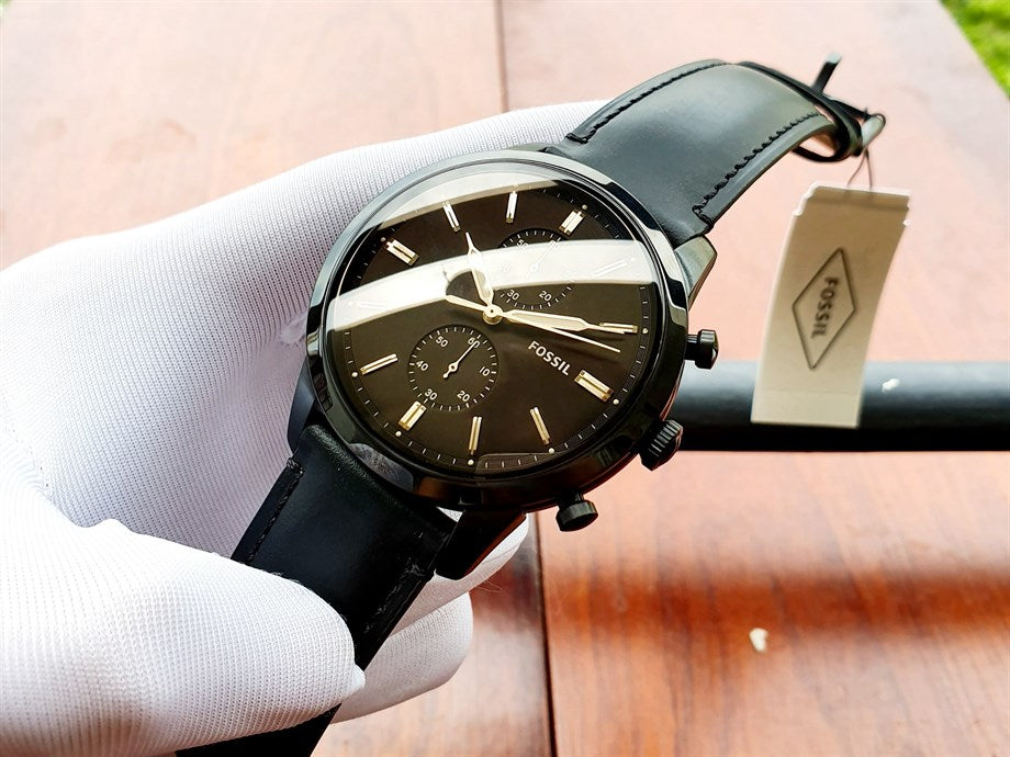 Buy Fossil Men's Chronograph Quartz Leather Strap Black Dial 44mm Watch FS5585 in Pakistan