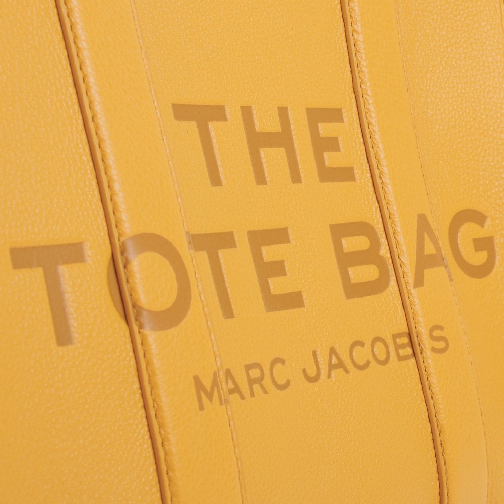 Buy Marc Jacobs The Leather Tote Bag Medium in Pakistan