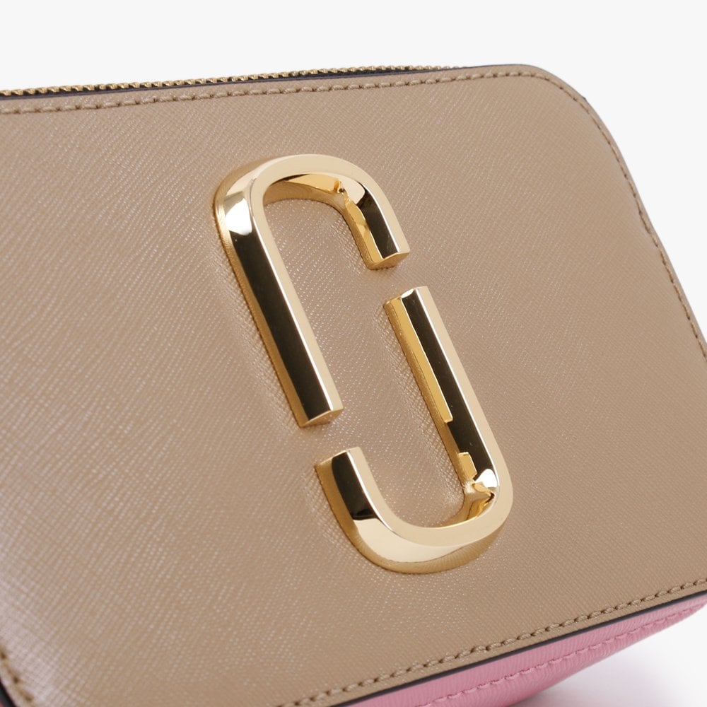 Buy Marc Jacobs The Snap Shot Bag Small  - New Sand Castle in Pakistan