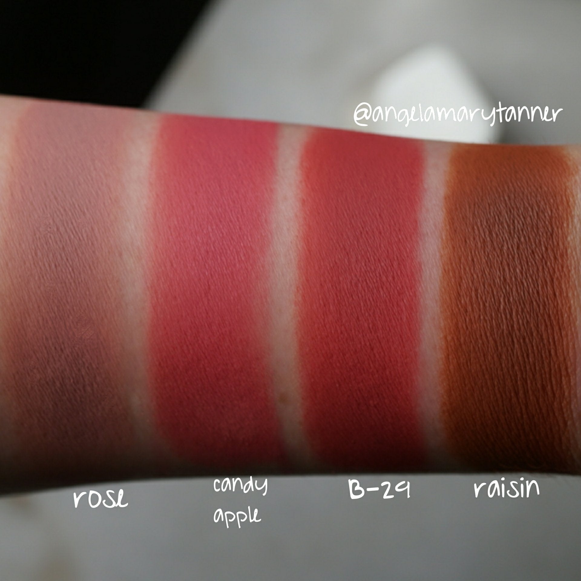 Buy Ofra Mini Blush - Coral Blush in Pakistan